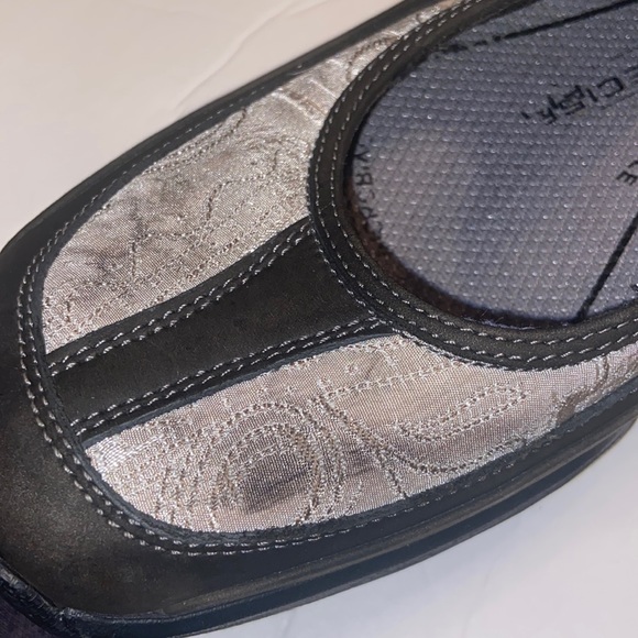 Go Lite olive green washable Mary Jane shoes size 9 - Picture 12 of 12